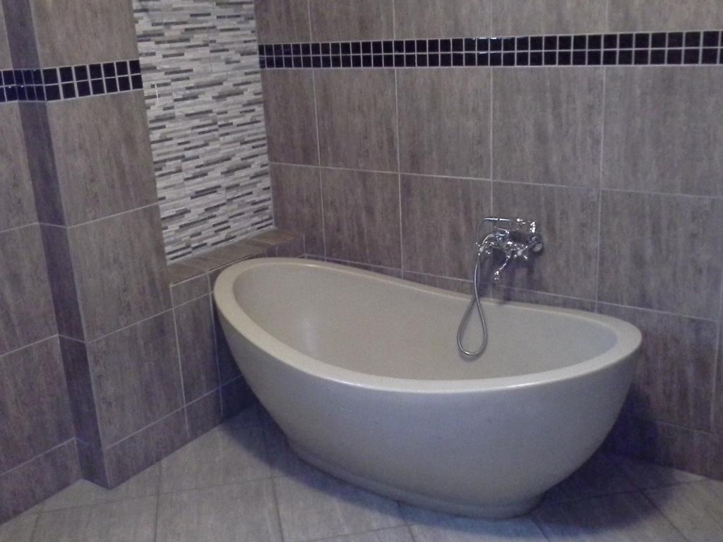 Tropical Enclave Hotel Accra Extérieur photo