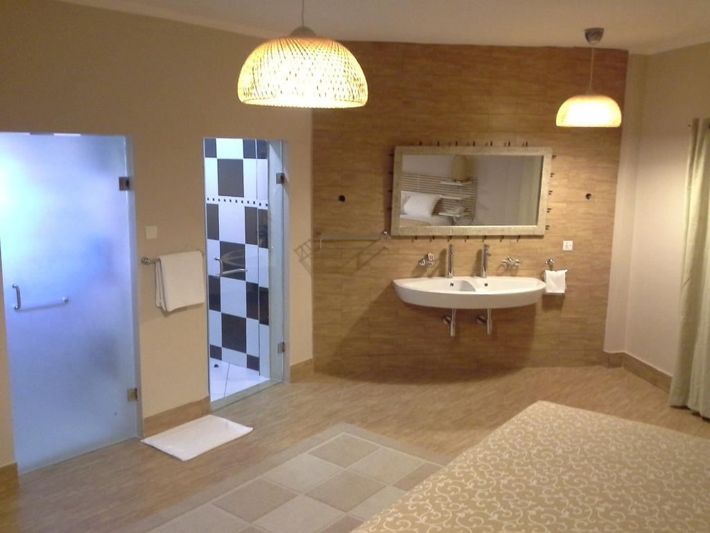 Tropical Enclave Hotel Accra Chambre photo
