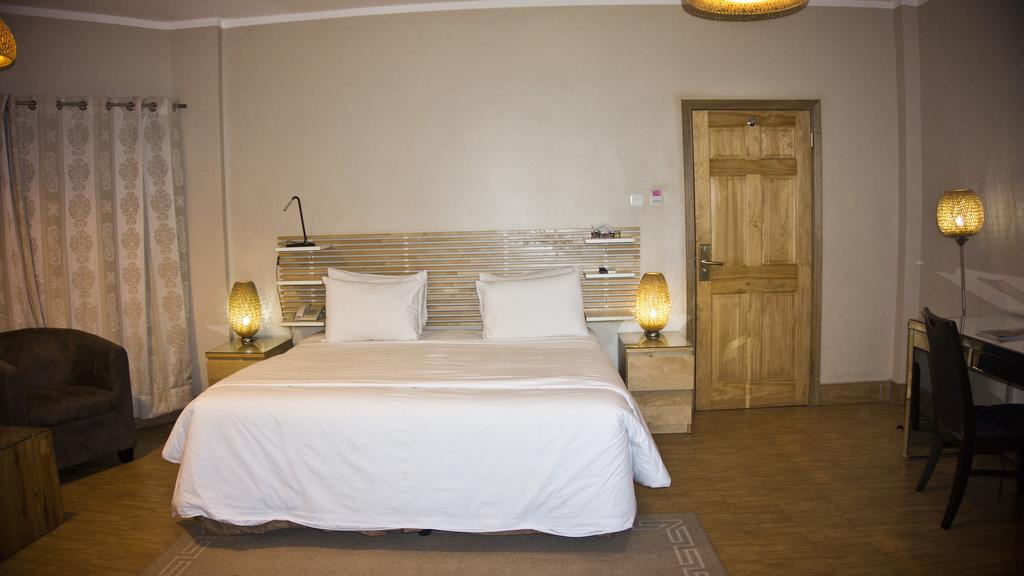 Tropical Enclave Hotel Accra Extérieur photo