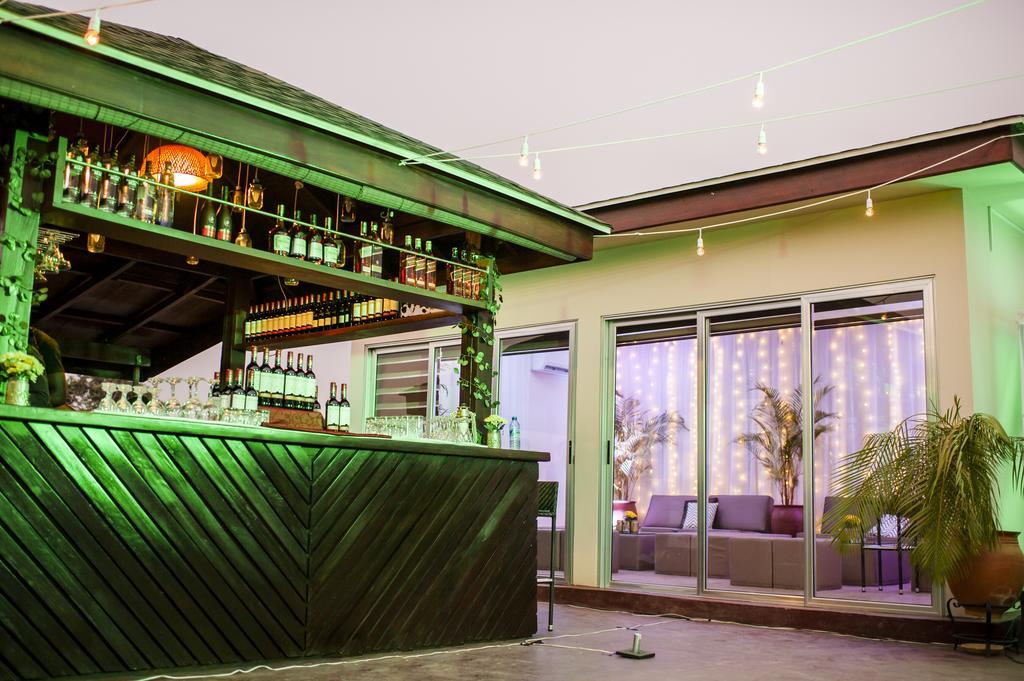 Tropical Enclave Hotel Accra Extérieur photo