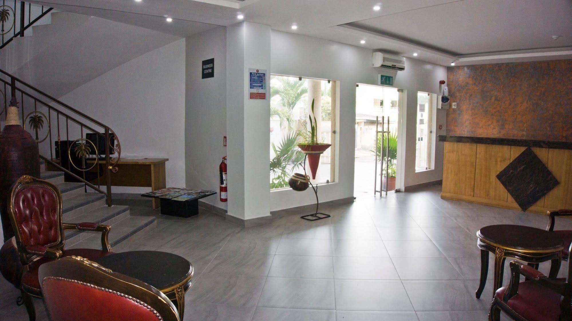 Tropical Enclave Hotel Accra Extérieur photo